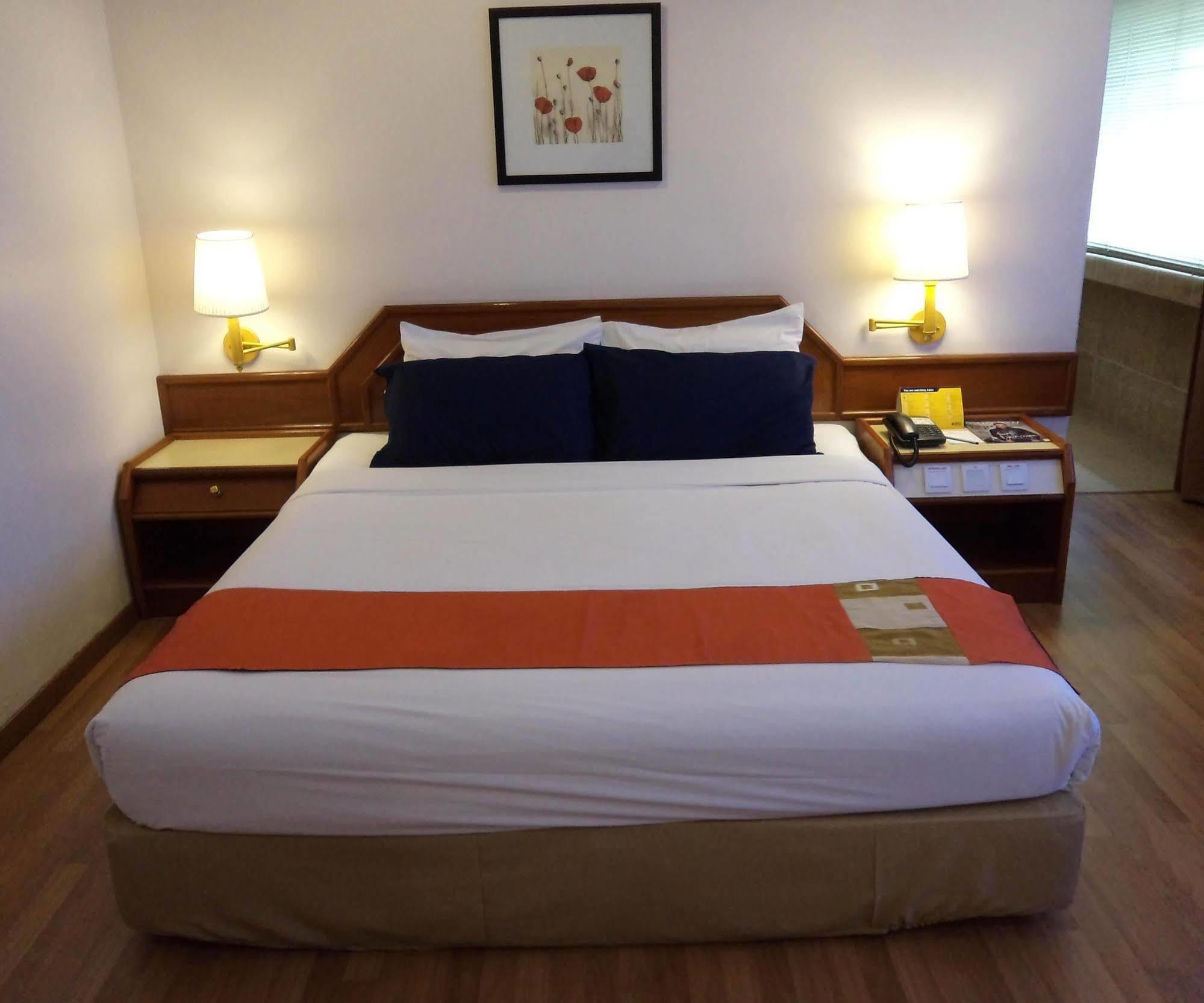 The Emperor Hotel Malacca エクステリア 写真