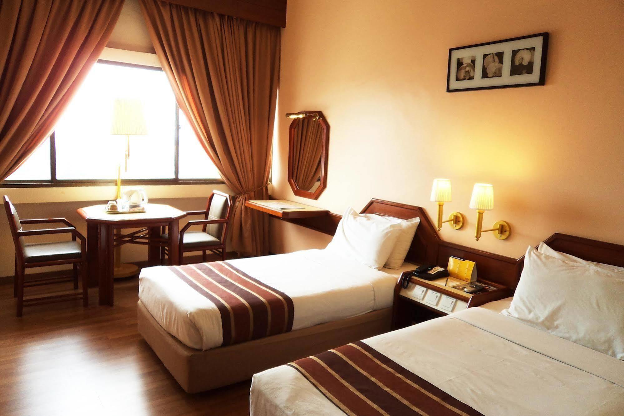 The Emperor Hotel Malacca エクステリア 写真